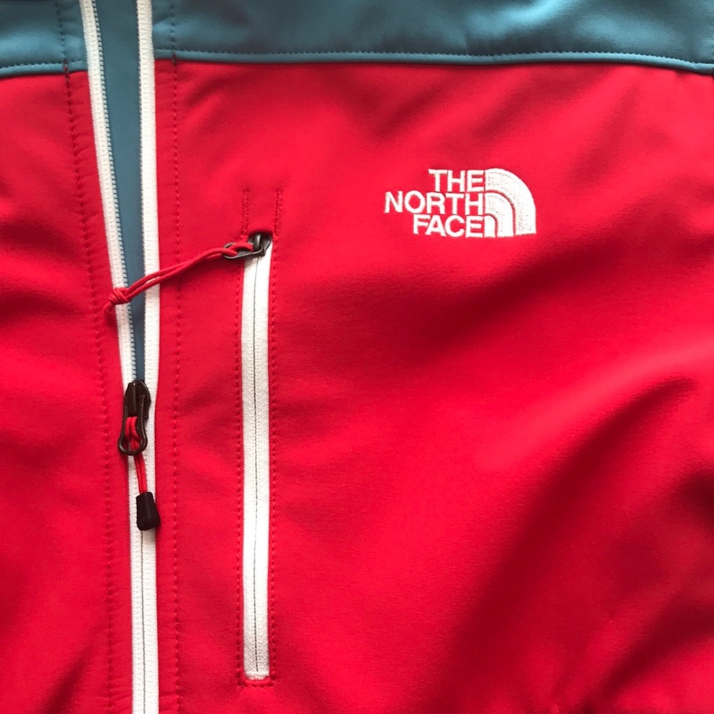 Nwot North Face Jacket / Shell - image 2